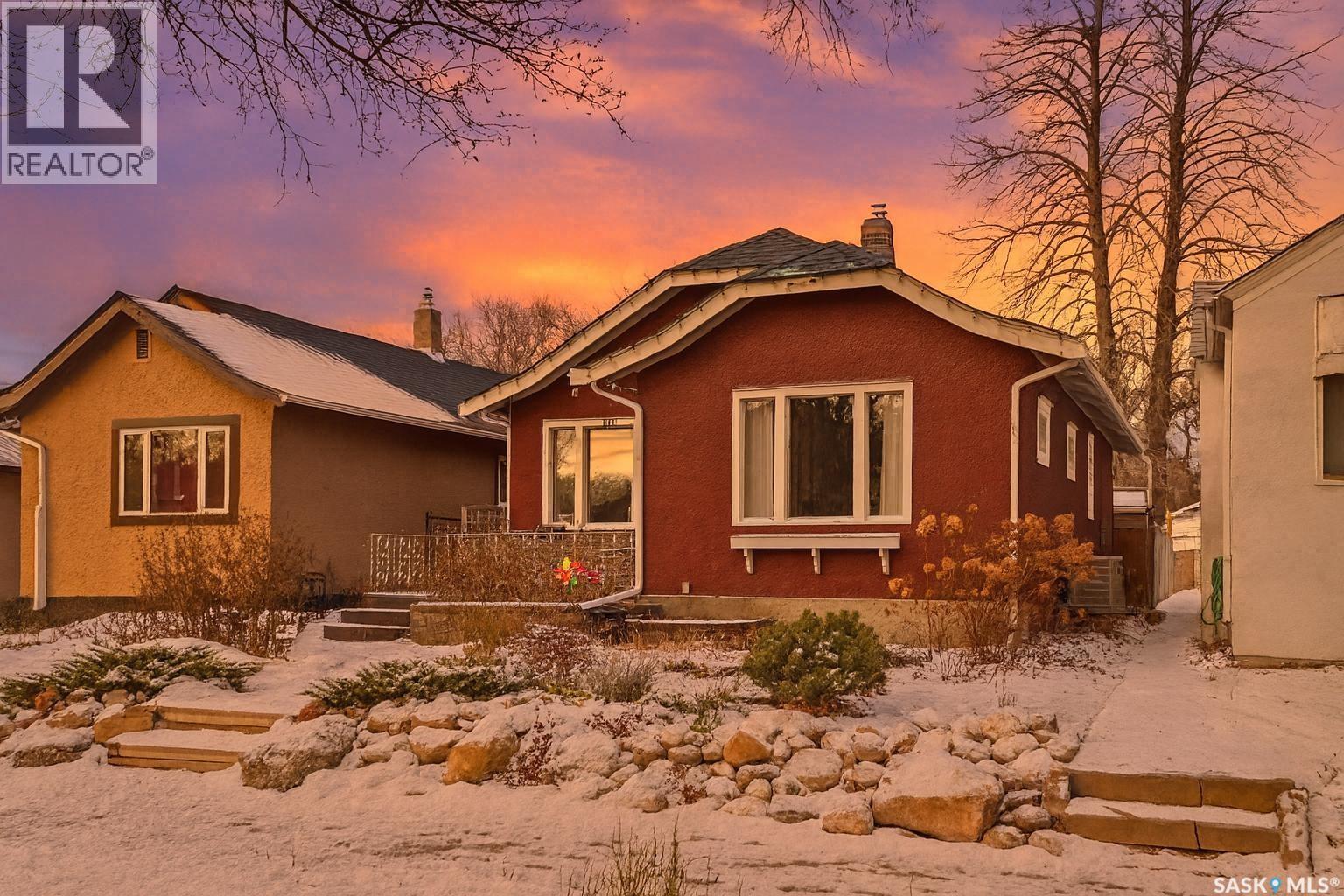 1121 C Avenue N, Saskatoon, Saskatchewan  S7L 1K3 - Photo 1 - SK024901