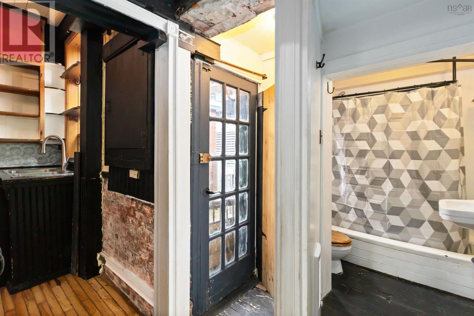 2068 Brunswick Street, Halifax, Nova Scotia  B3K 2Y7 - Photo 20 - 202528757