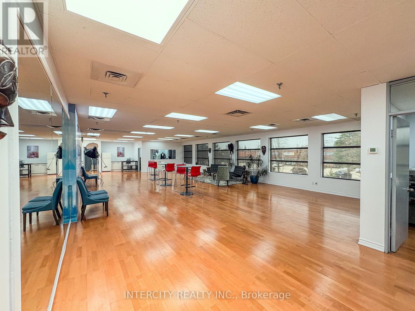 1a - 29 Tandem Road, Vaughan, Ontario  L4K 3G1 - Photo 5 - N12586268