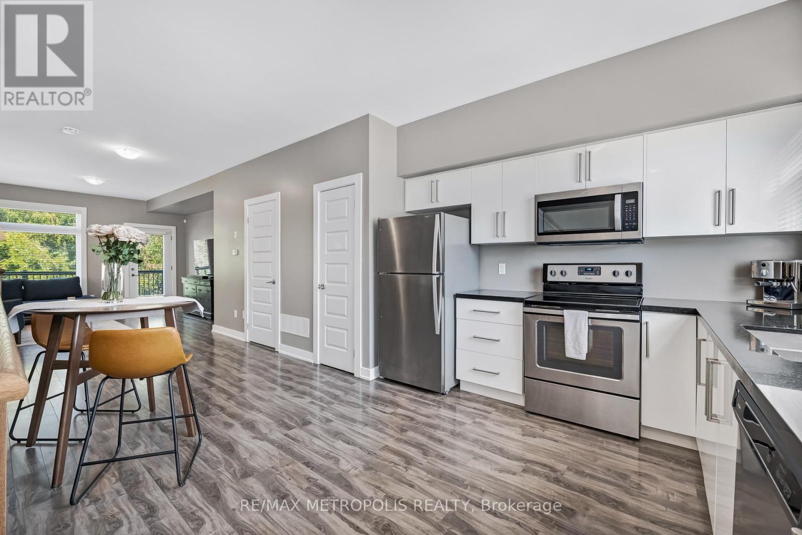 35 - 540 Essa Road, Barrie (Holly), Ontario  L9J 0H2 - Photo 10 - S12586308