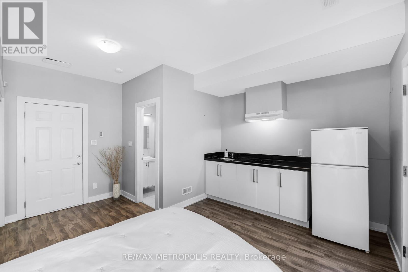 35 - 540 Essa Road, Barrie (Holly), Ontario  L9J 0H2 - Photo 26 - S12586308