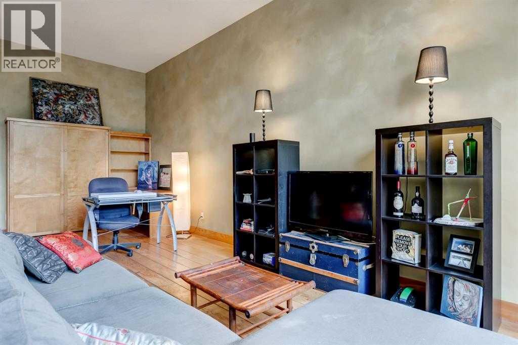 102, 59 Glamis Drive Sw, Calgary, Alberta  T3E 6V4 - Photo 17 - A2269654