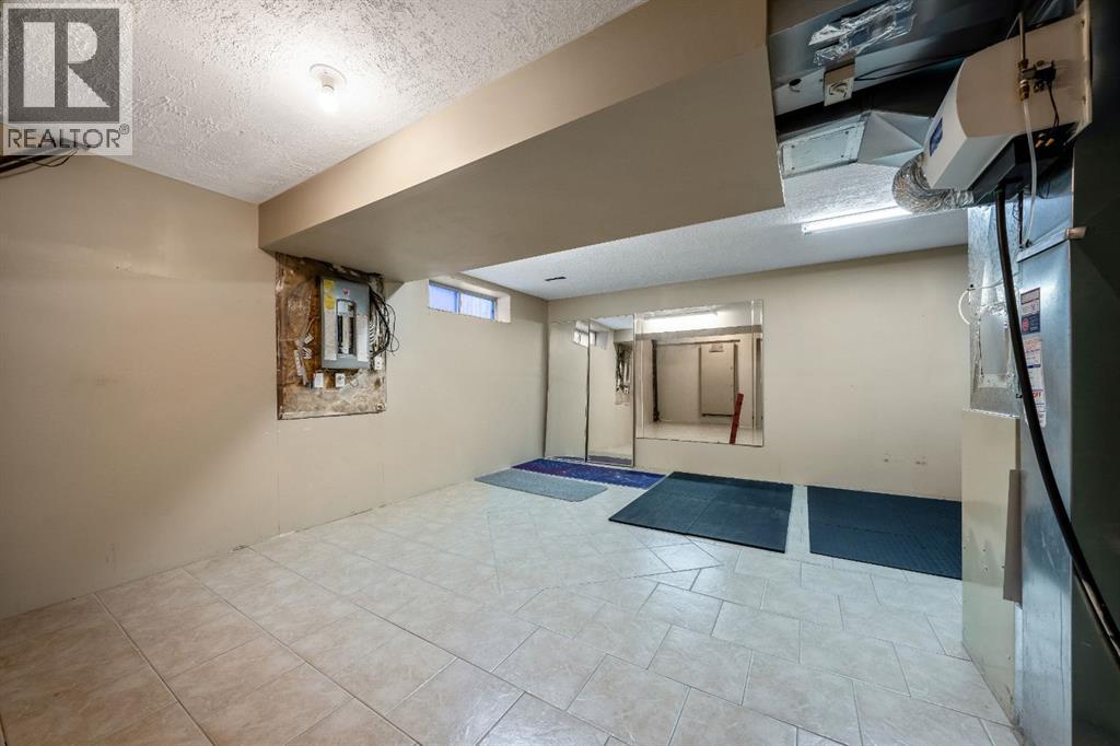 55 Mt Apex Green Se, Calgary, Alberta  T2Z 2V4 - Photo 30 - A2272398