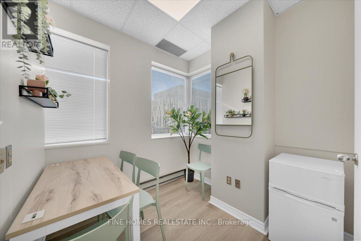 310 - 100 Humber College Boulevard, Toronto, Ontario  M9V 5G4 - Photo 11 - W12586284