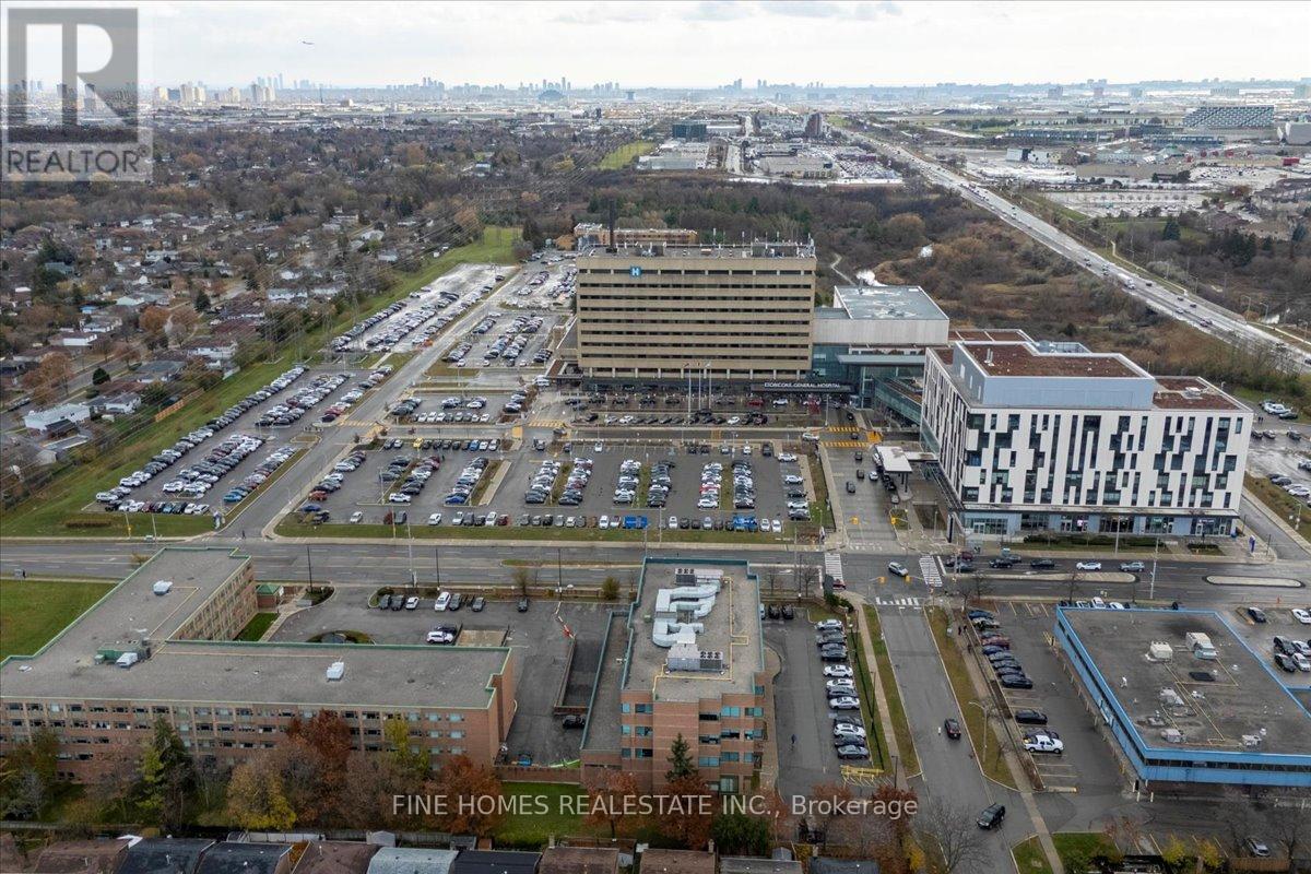 310 - 100 Humber College Boulevard, Toronto, Ontario  M9V 5G4 - Photo 2 - W12586284