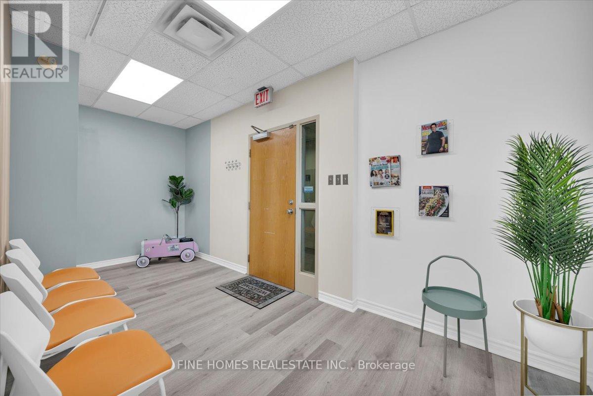 310 - 100 Humber College Boulevard, Toronto, Ontario  M9V 5G4 - Photo 5 - W12586284