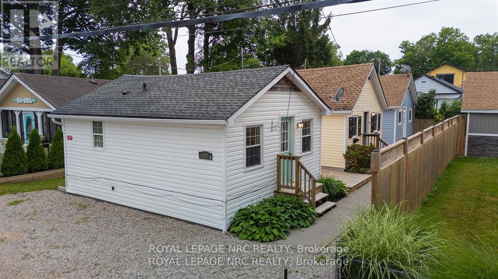 387 Elmwood Avenue, Fort Erie, Ontario  L0S 1B0 - Photo 1 - X12586452