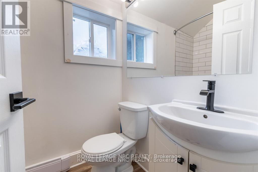 387 Elmwood Avenue, Fort Erie, Ontario  L0S 1B0 - Photo 11 - X12586452