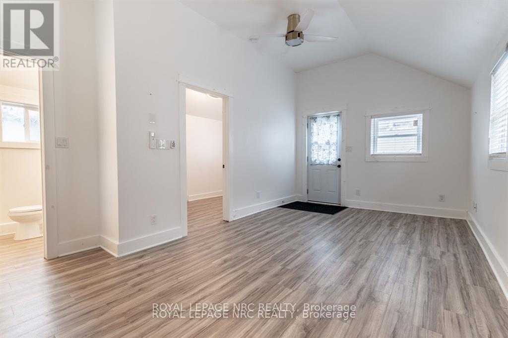 387 Elmwood Avenue, Fort Erie, Ontario  L0S 1B0 - Photo 6 - X12586452