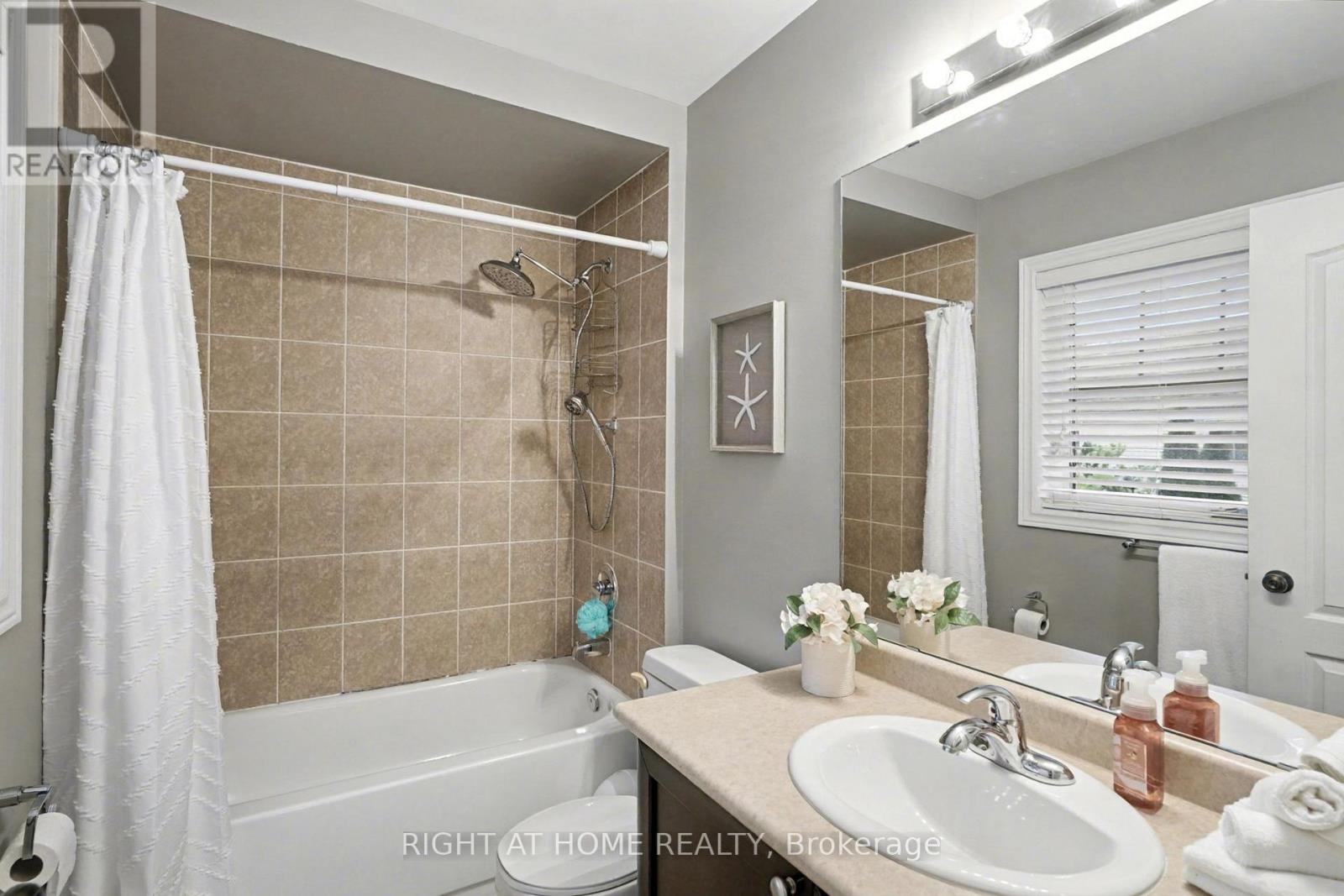 88 Buttercup Crescent, Hamilton, Ontario  L8B 0Y1 - Photo 12 - X12586294