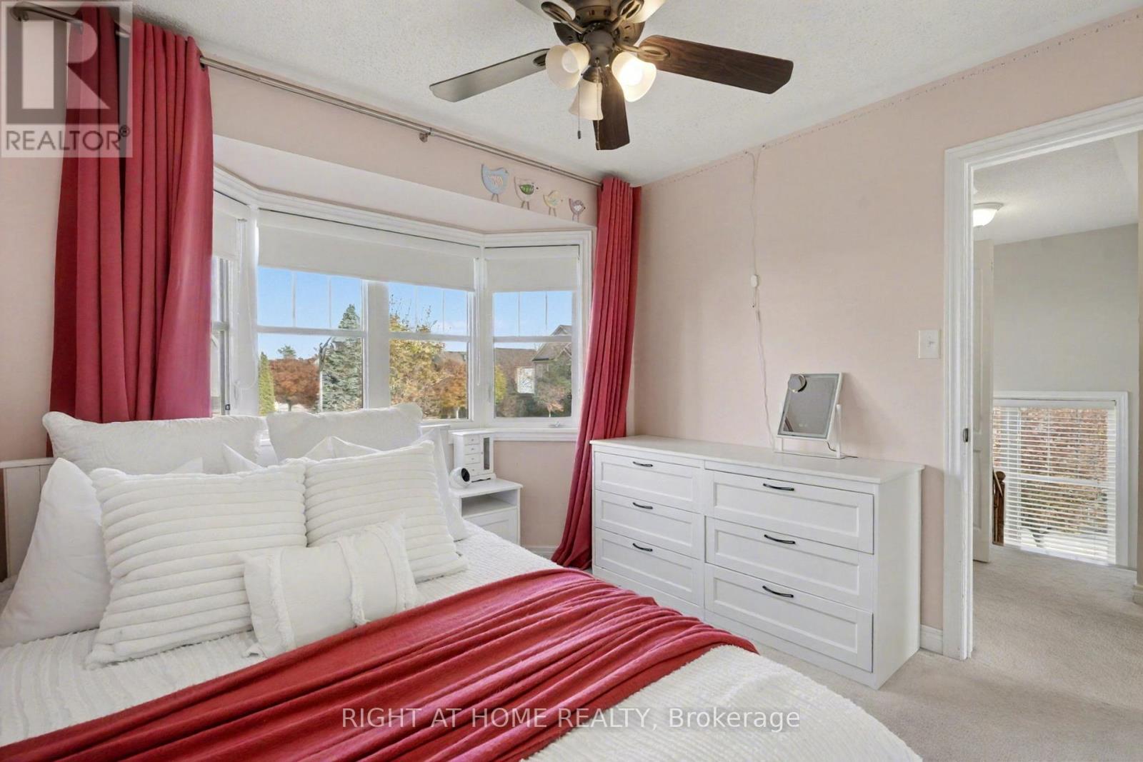 88 Buttercup Crescent, Hamilton, Ontario  L8B 0Y1 - Photo 13 - X12586294