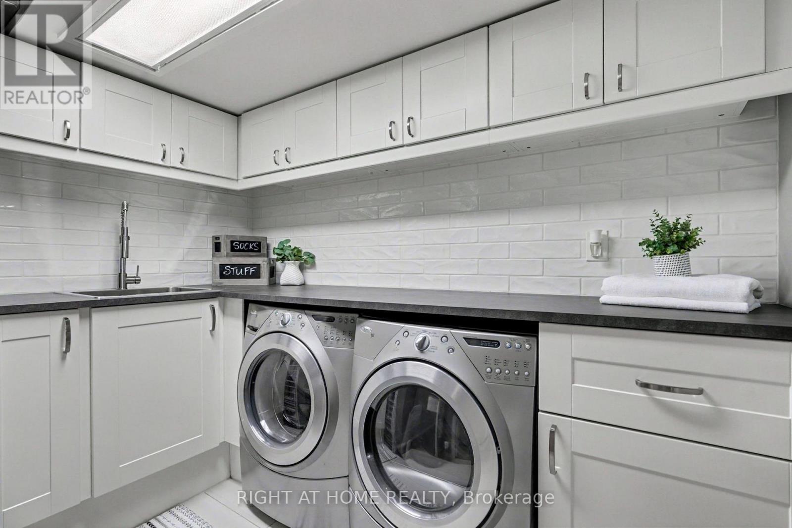 88 Buttercup Crescent, Hamilton, Ontario  L8B 0Y1 - Photo 25 - X12586294