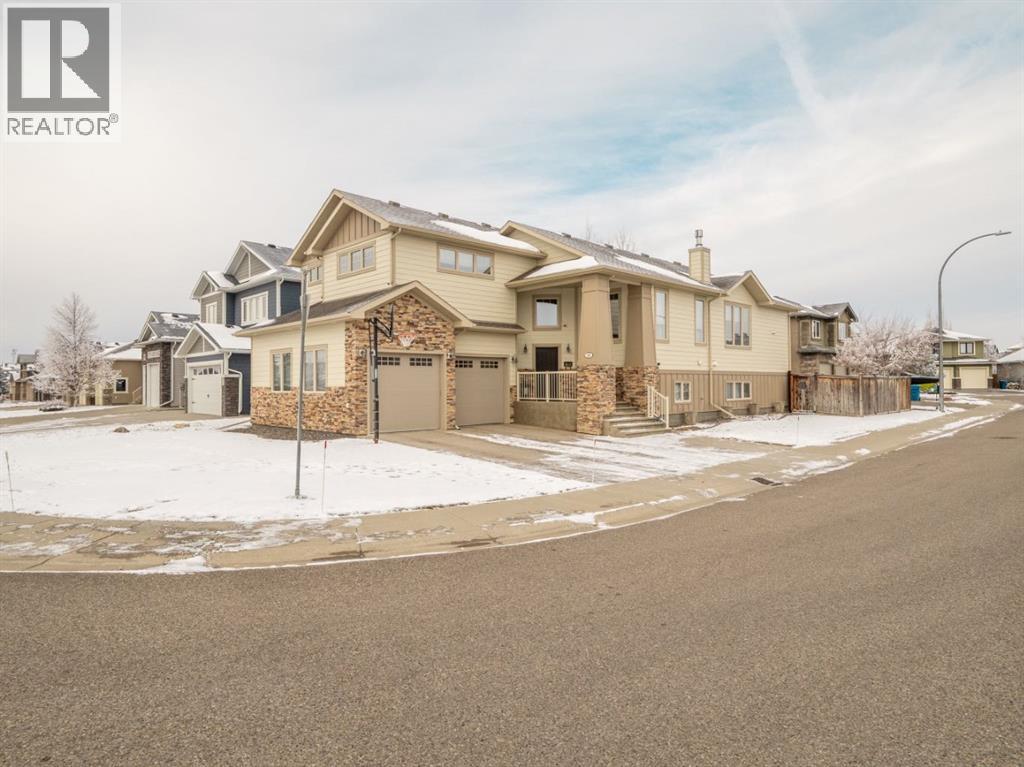 223 Sixmile Ridge S, Lethbridge, Alberta  T1K 5S9 - Photo 1 - A2273106