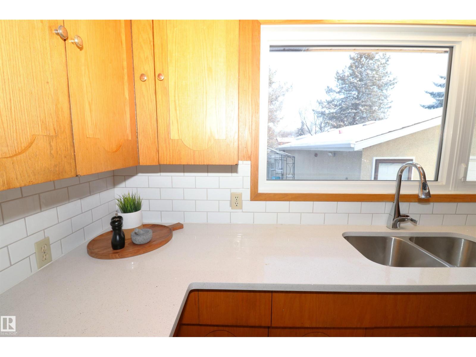 1049 Mcdermid Dr, Sherwood Park, Alberta  T8A 1B7 - Photo 16 - E4465687