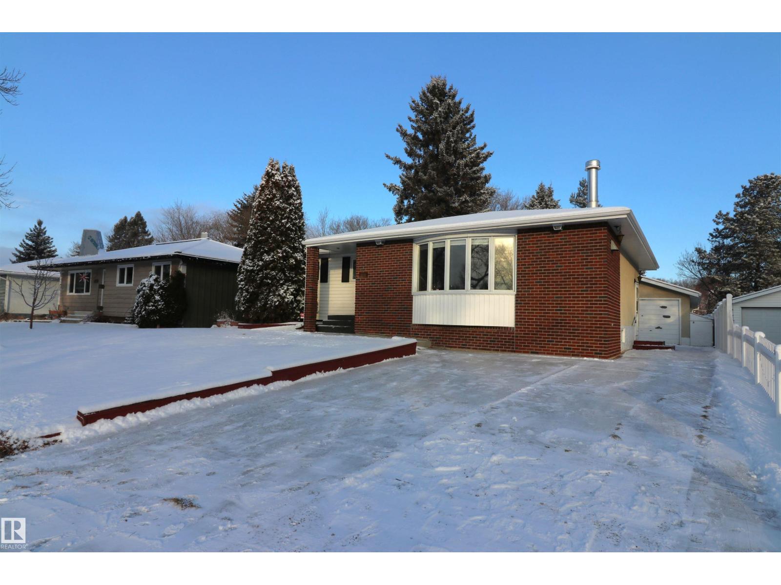 1049 Mcdermid Dr, Sherwood Park, Alberta  T8A 1B7 - Photo 2 - E4465687