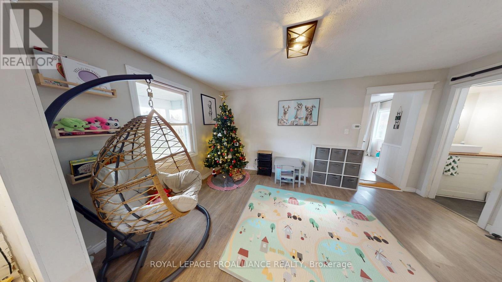 32 Mcnichol Avenue, Quinte West, Ontario  K8V 2R6 - Photo 7 - X12586332