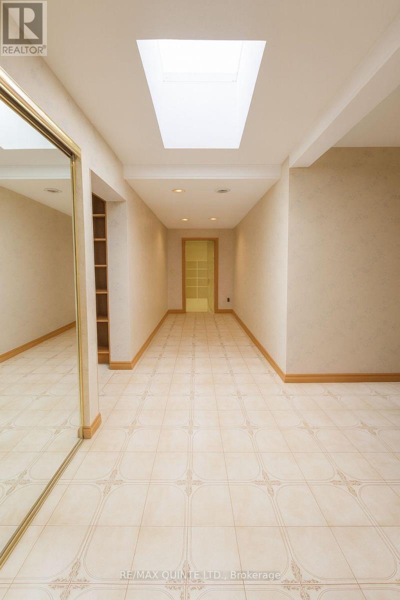 Ph#1 - 141 Dundas Street, Quinte West (Trenton Ward), Ontario  K8V 3P6 - Photo 4 - X12586336