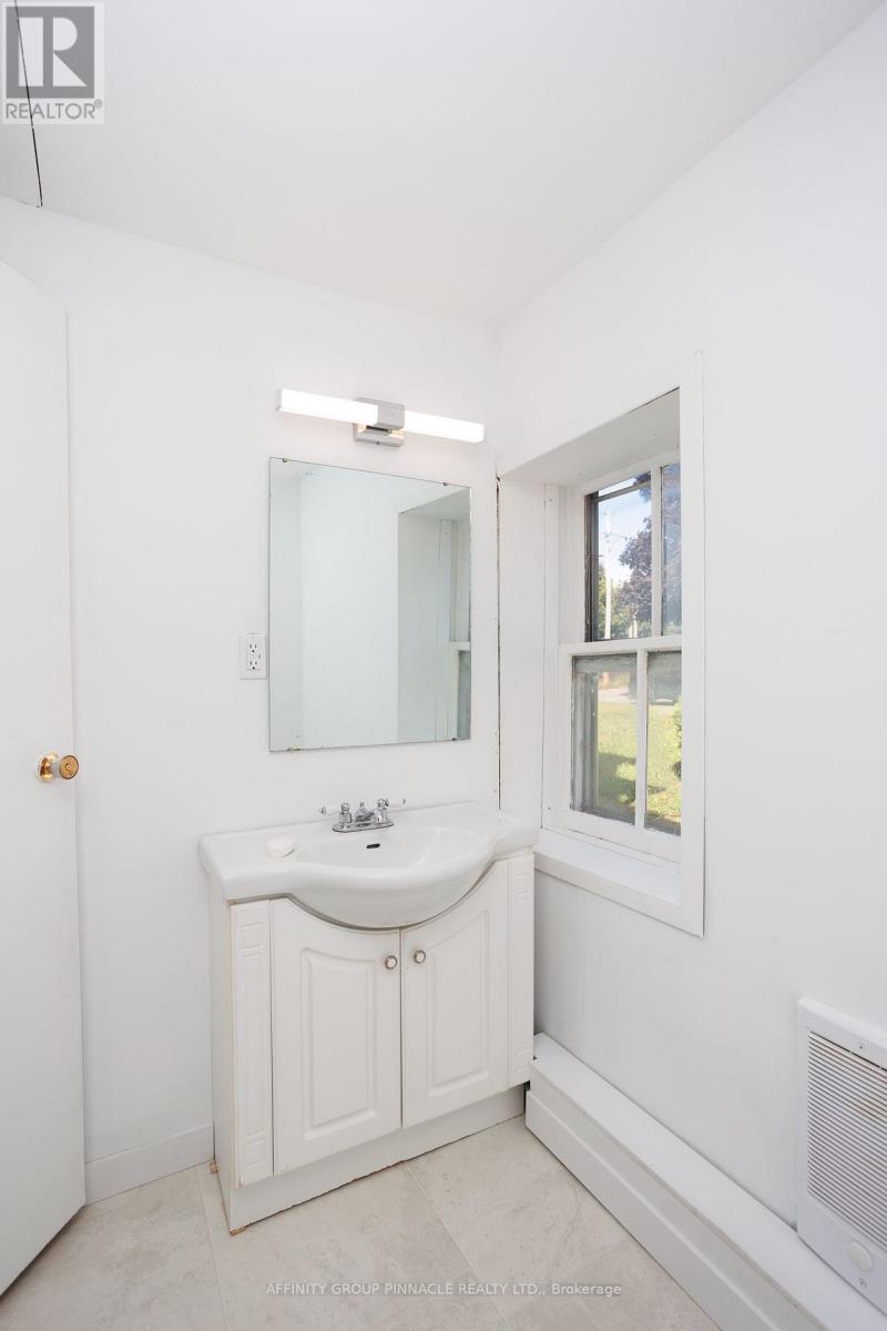 6 Duke Street, Kawartha Lakes, Ontario  K9V 2K4 - Photo 21 - X12586436