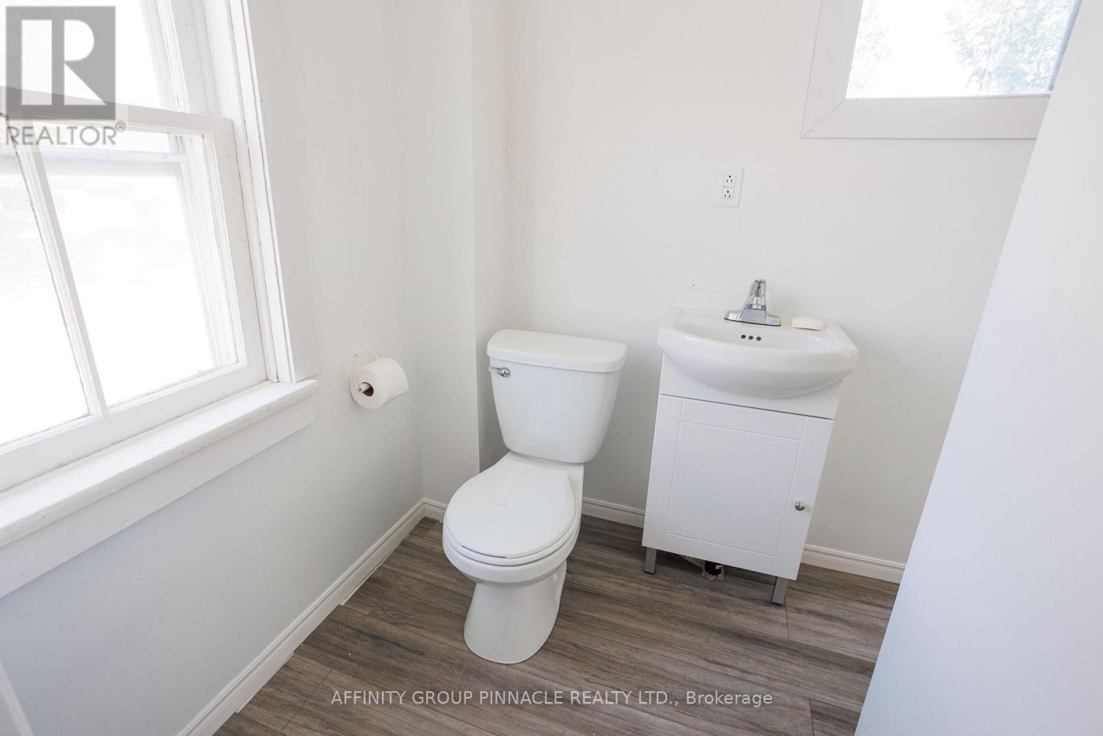 6 Duke Street, Kawartha Lakes, Ontario  K9V 2K4 - Photo 32 - X12586436