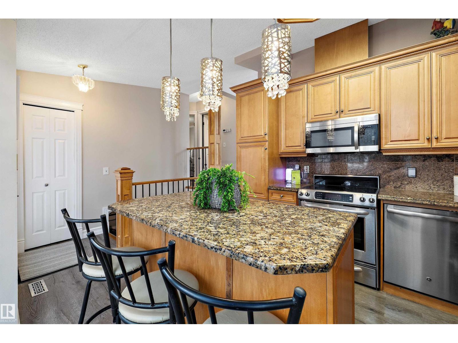 19020 86 Av Nw, Edmonton, Alberta  T5T 1Y4 - Photo 12 - E4467008