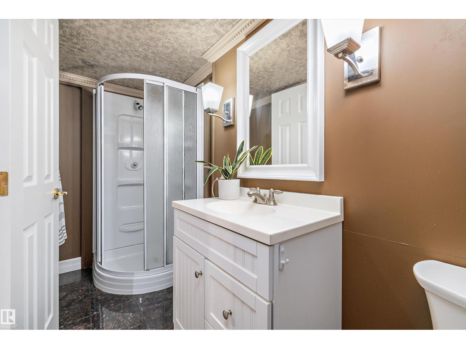 19020 86 Av Nw, Edmonton, Alberta  T5T 1Y4 - Photo 31 - E4467008