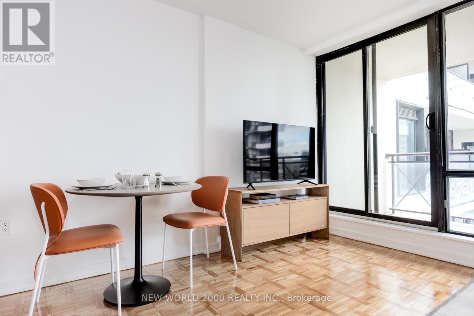 1503 - 101 Roehampton Avenue, Toronto, Ontario  M4P 2W2 - Photo 16 - C12493744