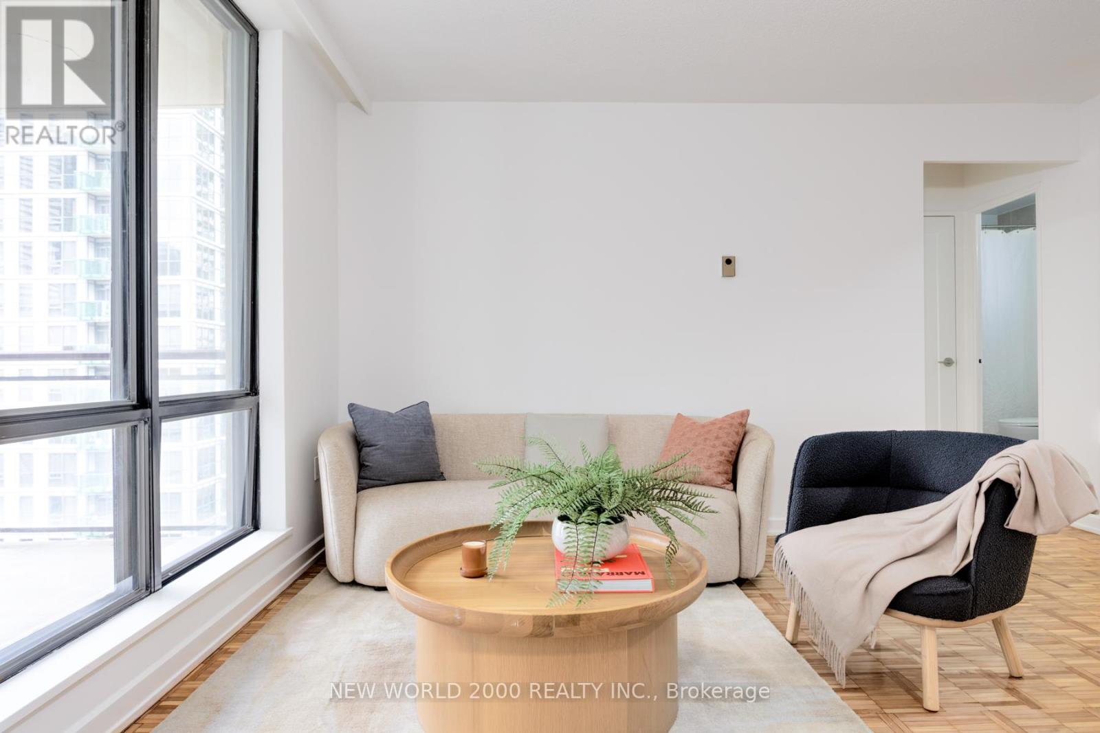 1503 - 101 Roehampton Avenue, Toronto, Ontario  M4P 2W2 - Photo 8 - C12493744