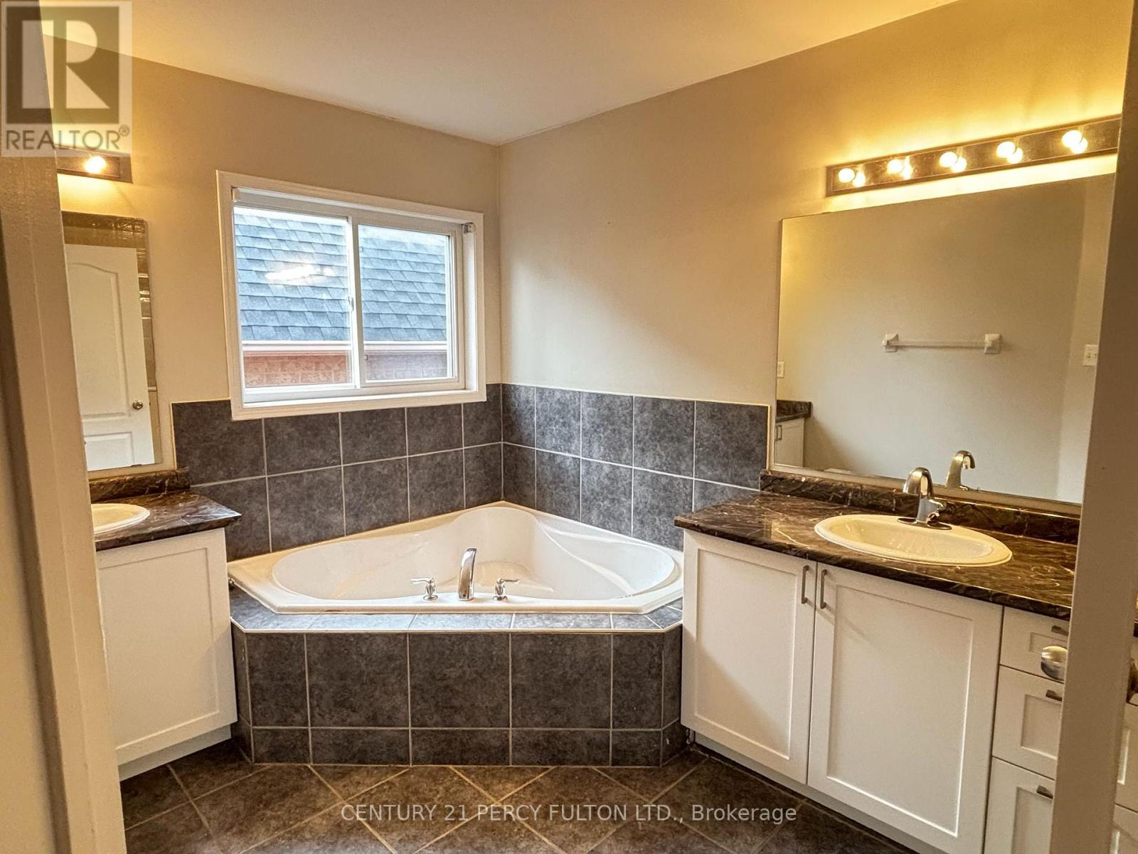 31 Williamson Drive W, Ajax, Ontario L1T 4M7 - Photo 18 - E12583330