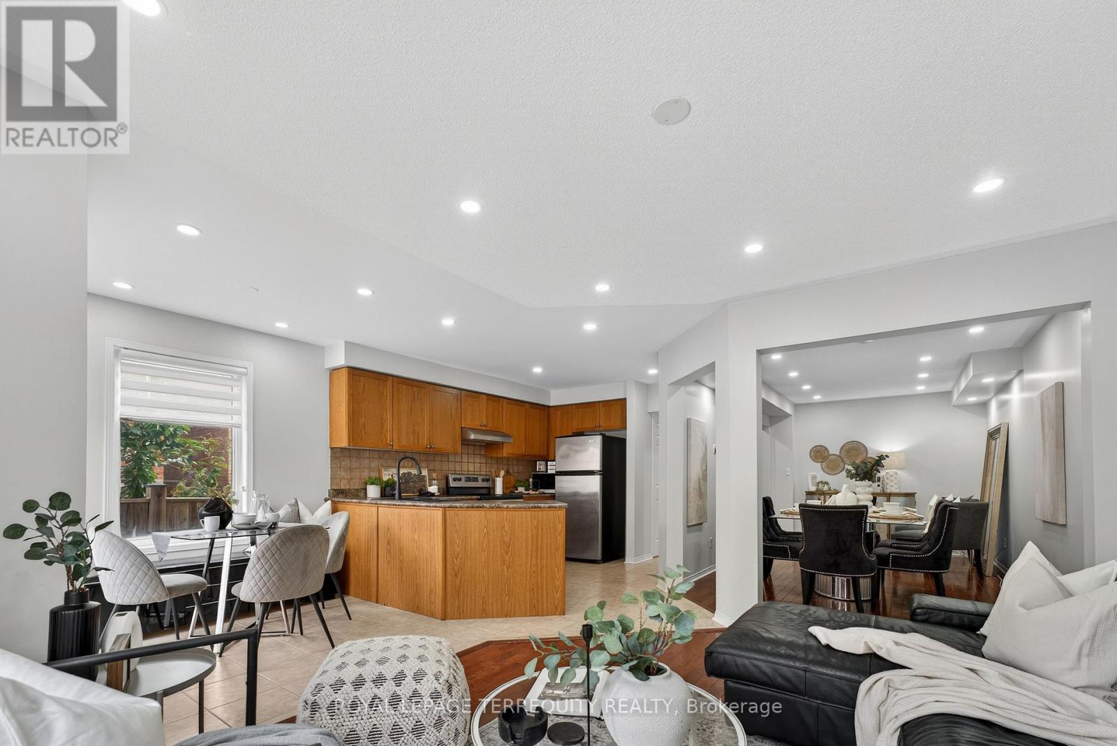 319 Penndutch Circle, Whitchurch-Stouffville, Ontario  L4A 0P2 - Photo 10 - N12538010