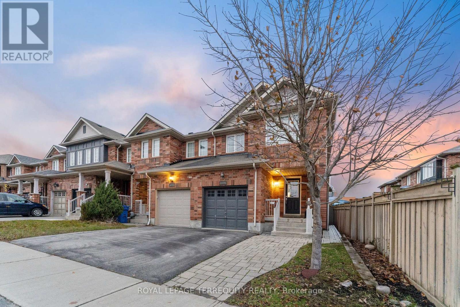 319 Penndutch Circle, Whitchurch-Stouffville, Ontario  L4A 0P2 - Photo 2 - N12538010