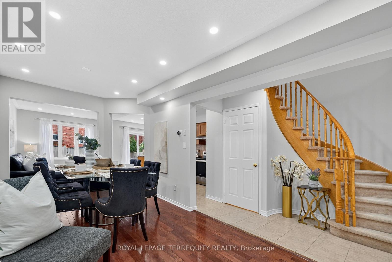 319 Penndutch Circle, Whitchurch-Stouffville, Ontario  L4A 0P2 - Photo 12 - N12538010