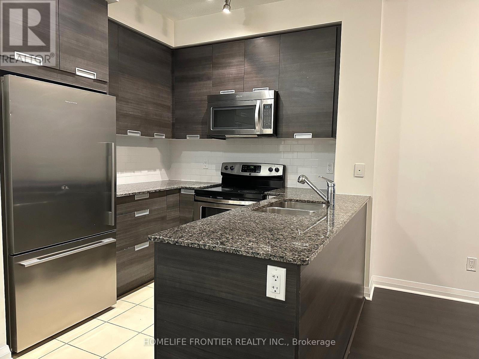 1106 - 55 Eglinton Avenue W, Mississauga, Ontario  L5R 0E4 - Photo 8 - W12503258