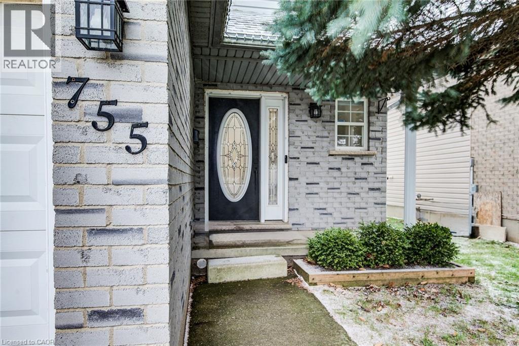 755 Southwood Way, Woodstock, Ontario  N4V 1G5 - Photo 2 - 40791213