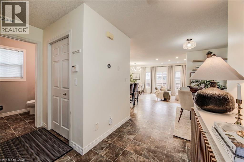 755 Southwood Way, Woodstock, Ontario  N4V 1G5 - Photo 4 - 40791213