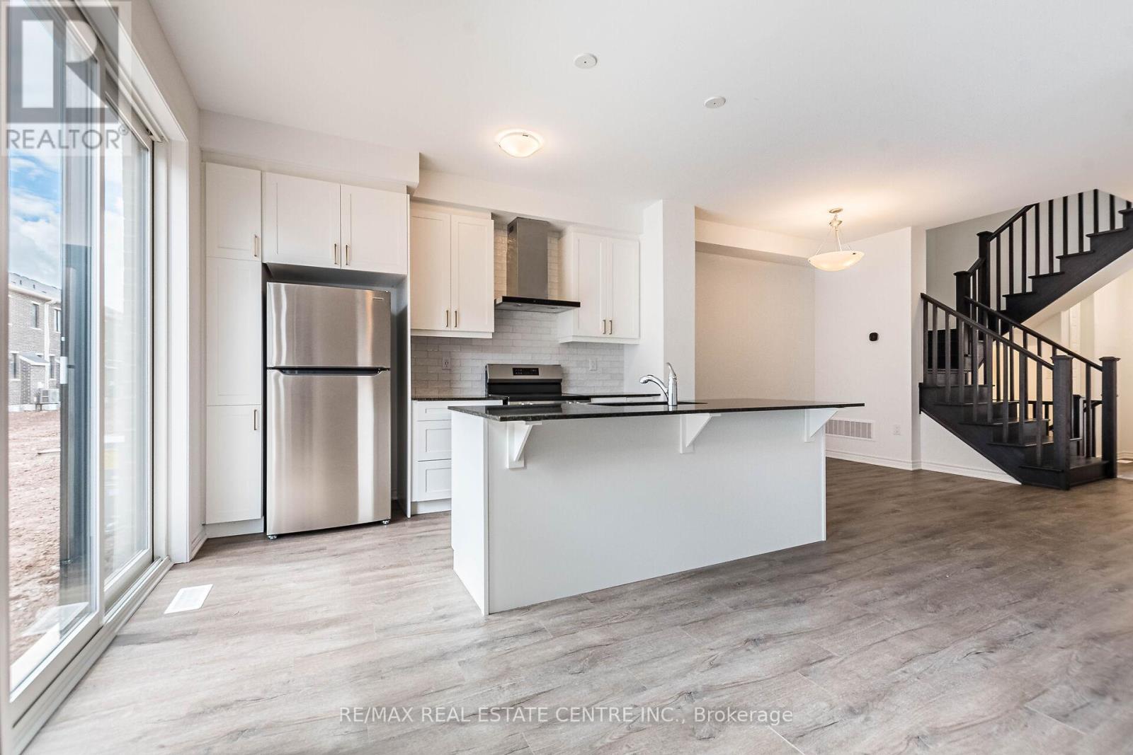 1700 Dance Court, Milton, Ontario  L9T 6H8 - Photo 13 - W12514938