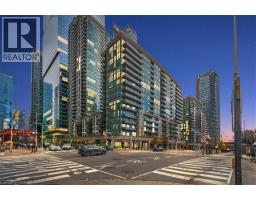 51 LOWER SIMCOE Street, Toronto, Ontario