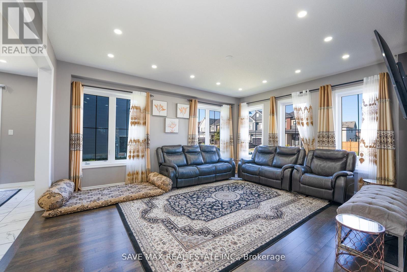 56 Witteveen Drive, Brantford, Ontario  N3T 0S3 - Photo 9 - X12586224