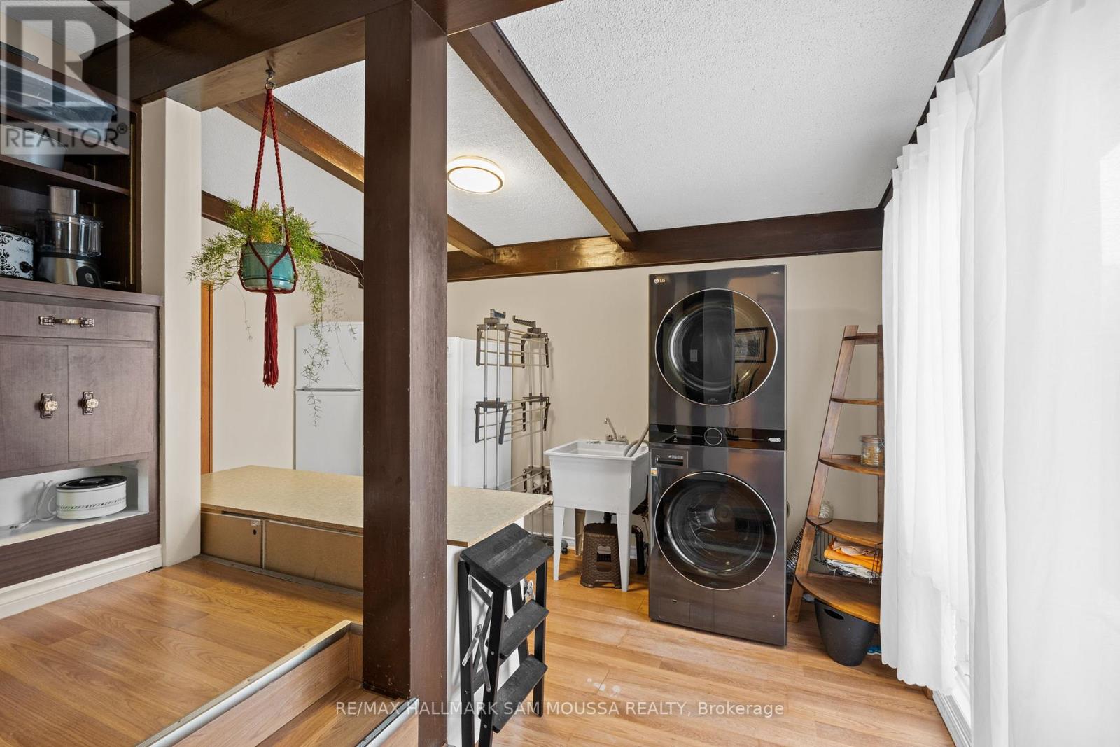 9 Quinpool Crescent, Ottawa, Ontario  K2H 6H9 - Photo 11 - X12578618