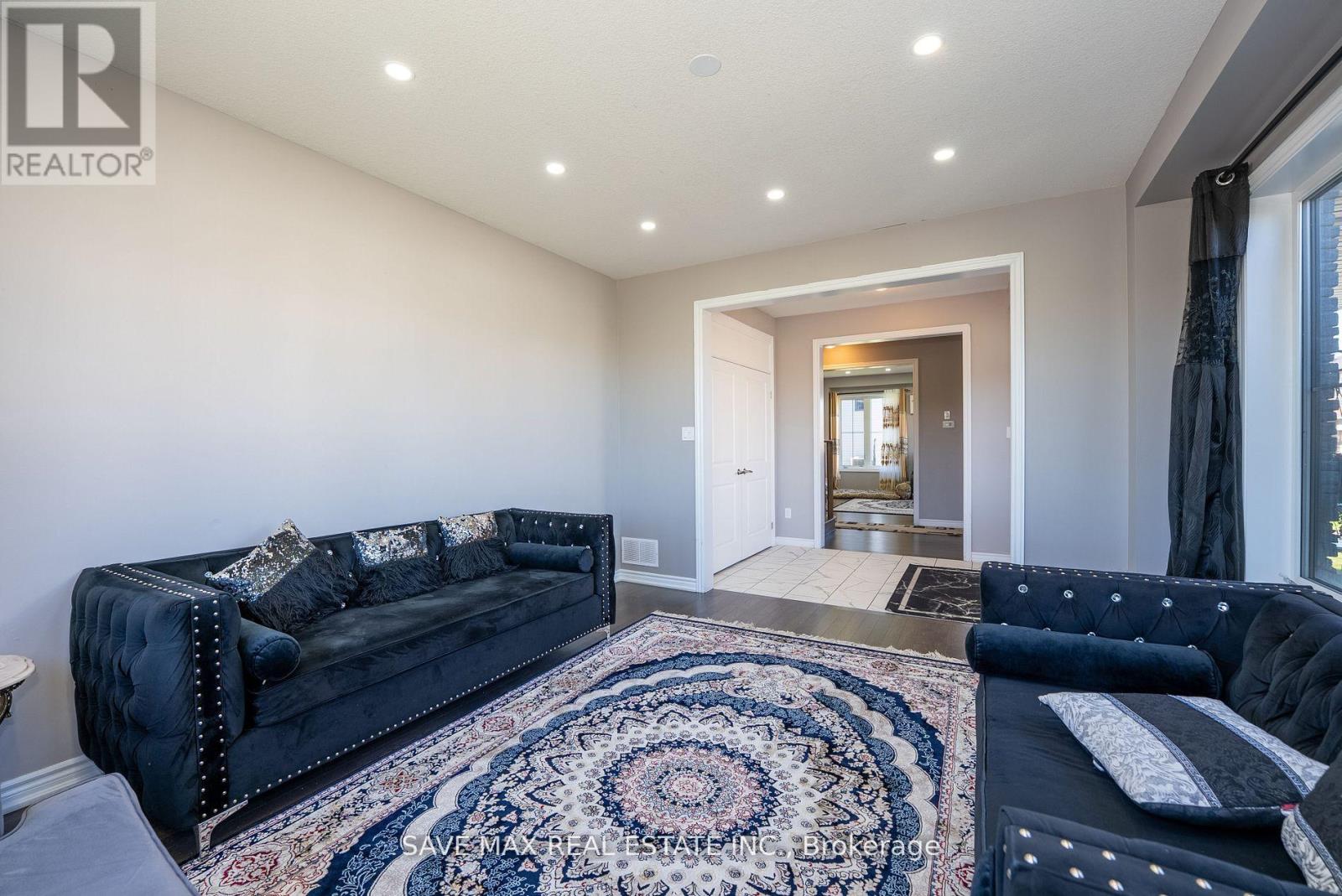 56 Witteveen Drive, Brantford, Ontario  N3T 0S3 - Photo 8 - X12586224