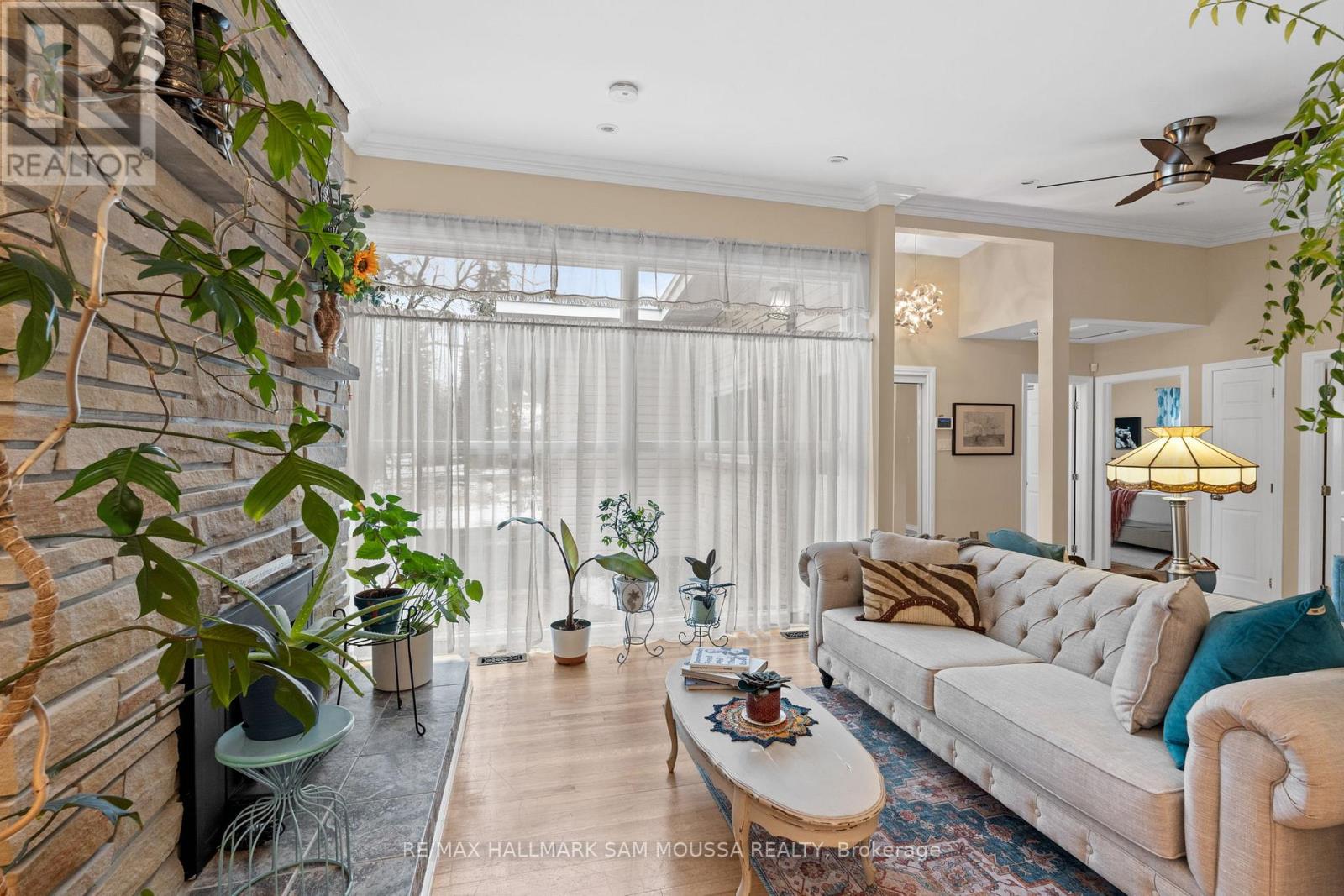 9 Quinpool Crescent, Ottawa, Ontario  K2H 6H9 - Photo 8 - X12578618