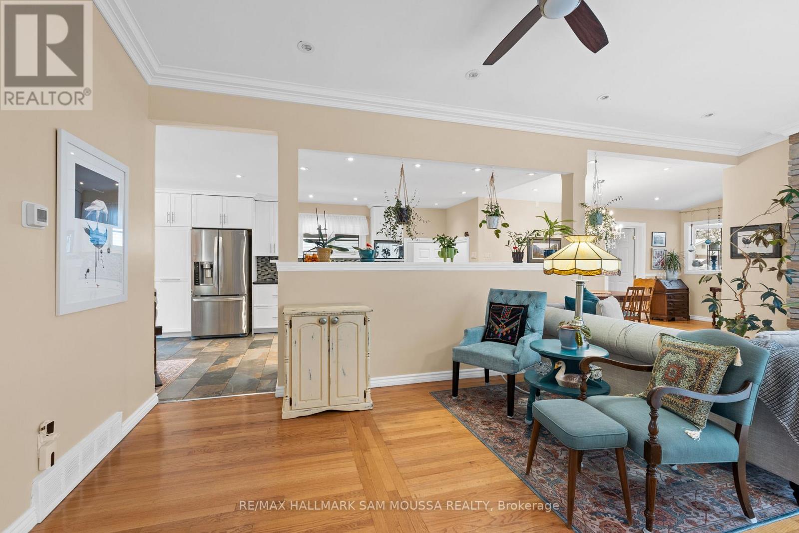 9 Quinpool Crescent, Ottawa, Ontario  K2H 6H9 - Photo 5 - X12578618