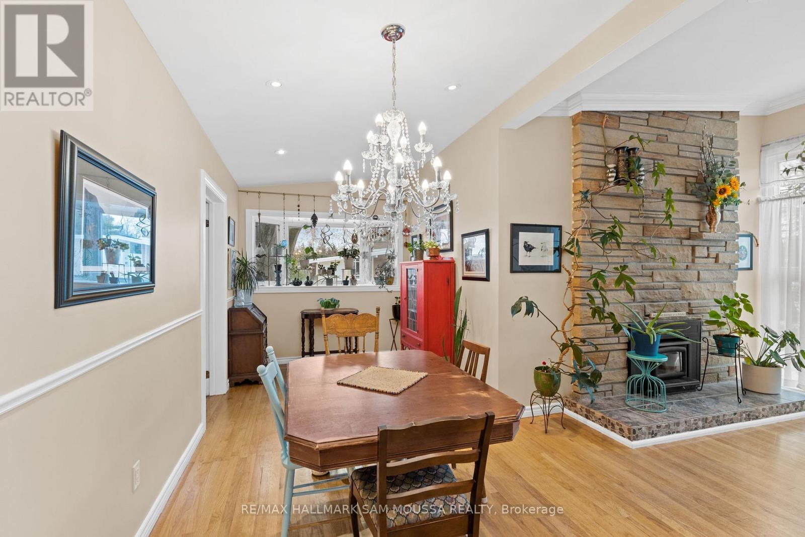 9 Quinpool Crescent, Ottawa, Ontario  K2H 6H9 - Photo 9 - X12578618