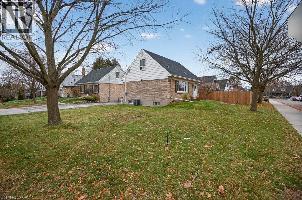 52 Sylvia Crescent, Hamilton, Ontario  L8K 2A9 - Photo 4 - 40791187