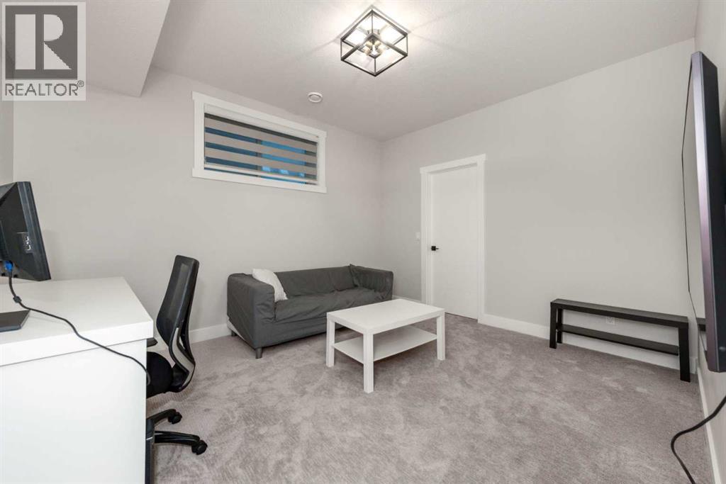 66 Waterford Road, Chestermere, Alberta T1X 2M7 - Photo 37 - A2271205