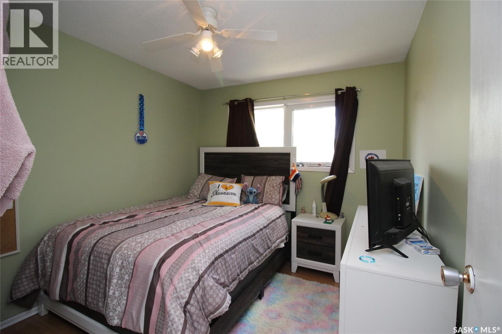 622 9th Street W, Shaunavon, Saskatchewan  S0N 2M0 - Photo 16 - SK024908