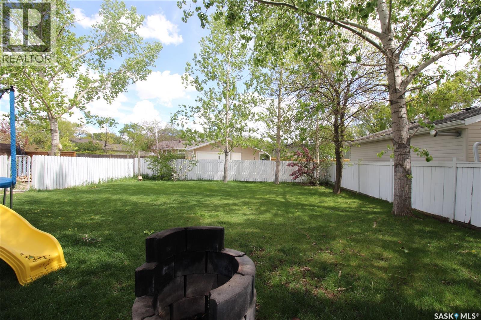 622 9th Street W, Shaunavon, Saskatchewan  S0N 2M0 - Photo 36 - SK024908