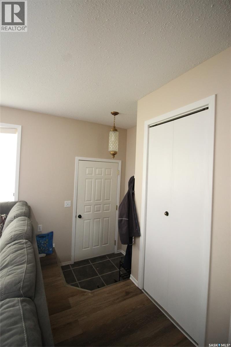 622 9th Street W, Shaunavon, Saskatchewan  S0N 2M0 - Photo 7 - SK024908