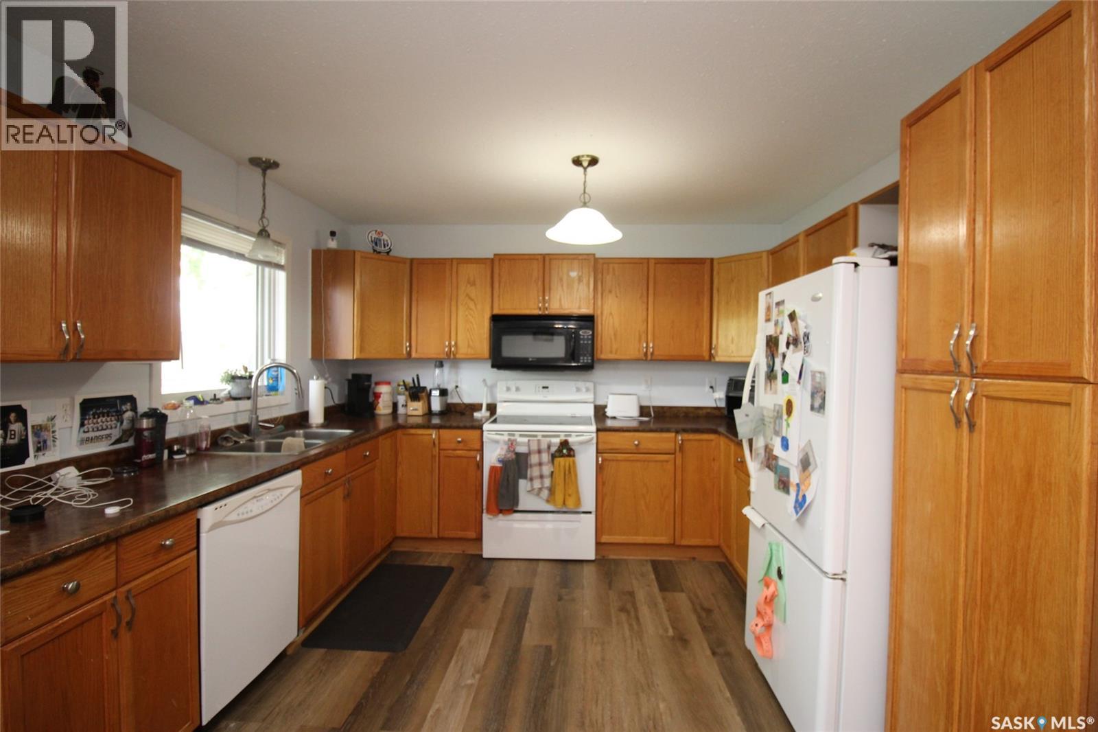 622 9th Street W, Shaunavon, Saskatchewan  S0N 2M0 - Photo 9 - SK024908