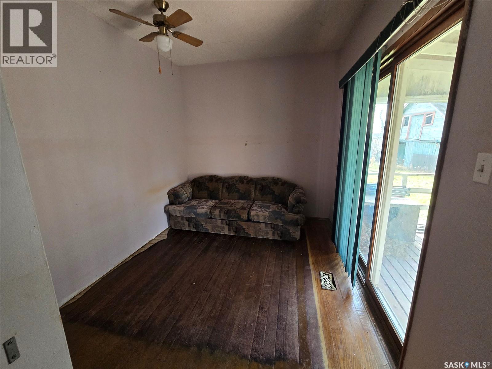 Yellow House Acreage, Wawken Rm No. 93, Saskatchewan  S0G 2R0 - Photo 15 - SK024867