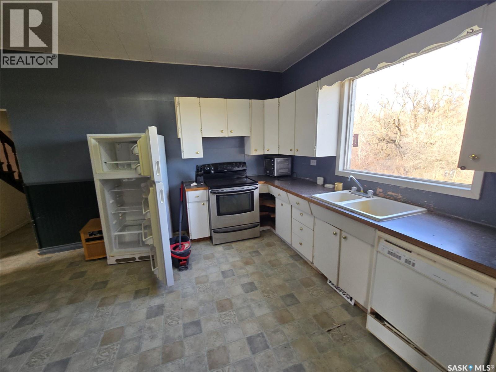 Yellow House Acreage, Wawken Rm No. 93, Saskatchewan  S0G 2R0 - Photo 7 - SK024867